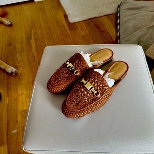 MICHAEL KORS SLIDE SIze 6